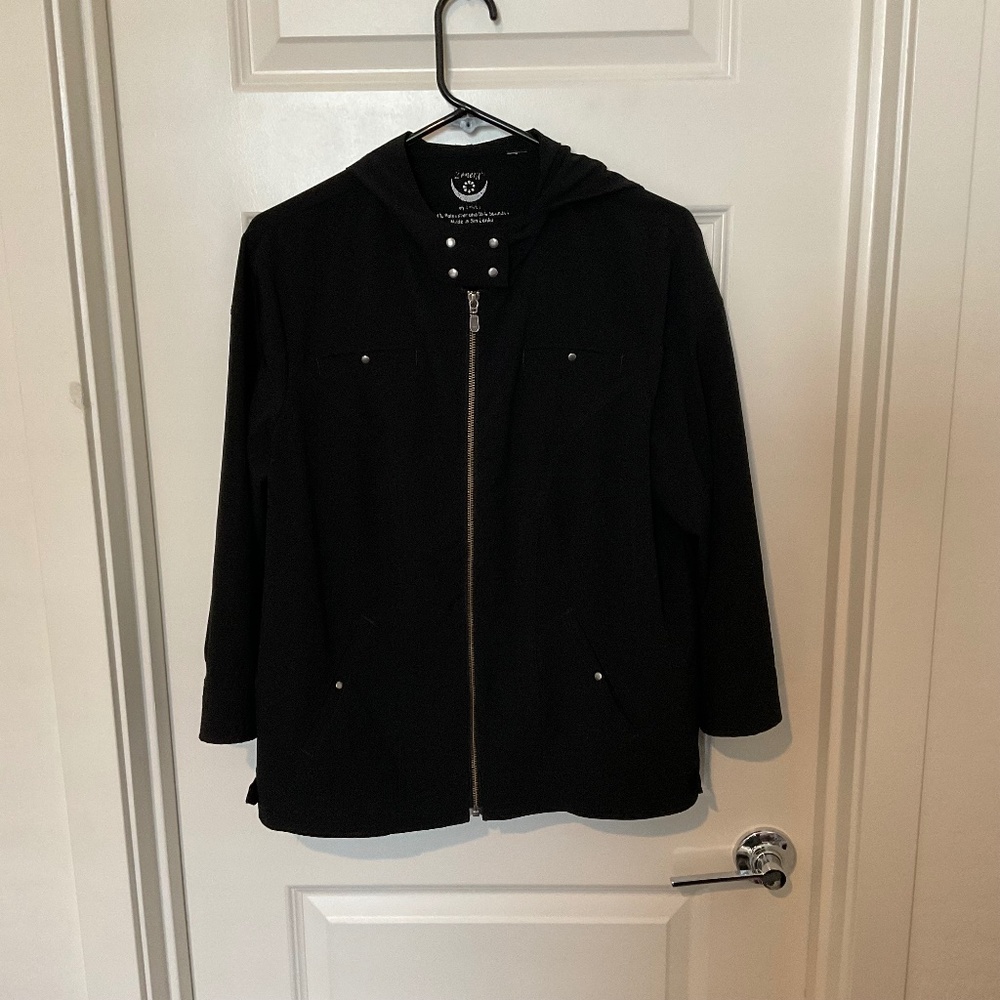 Zenergy by Chico’s Black Full Zip Hooded Jacket - Size Large